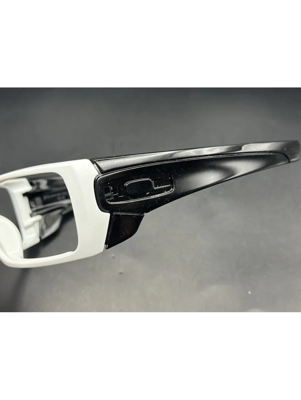 Oakley Batwolf Polished White/Black Frame